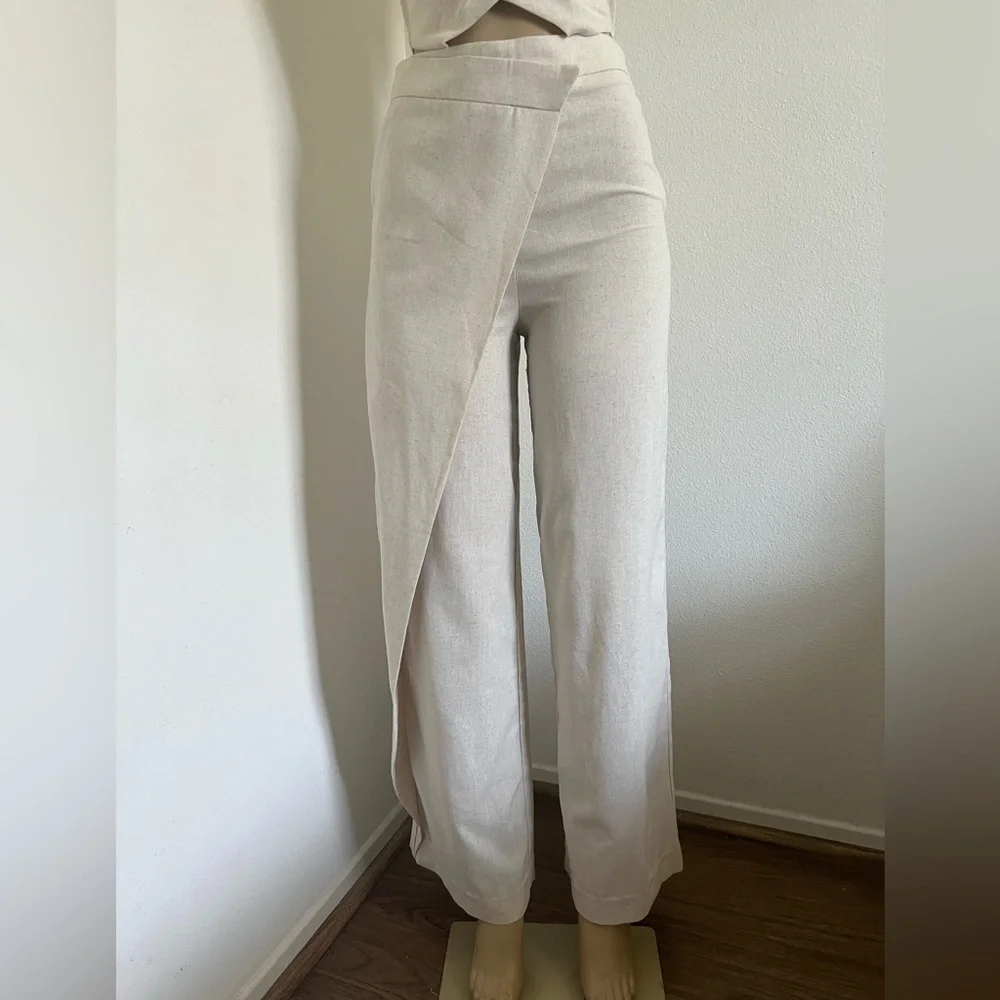 Chic Linen Blend 2-Piece Set | Halter Crop Top & Wide Leg Pants Size Small - Picture 5 of 9